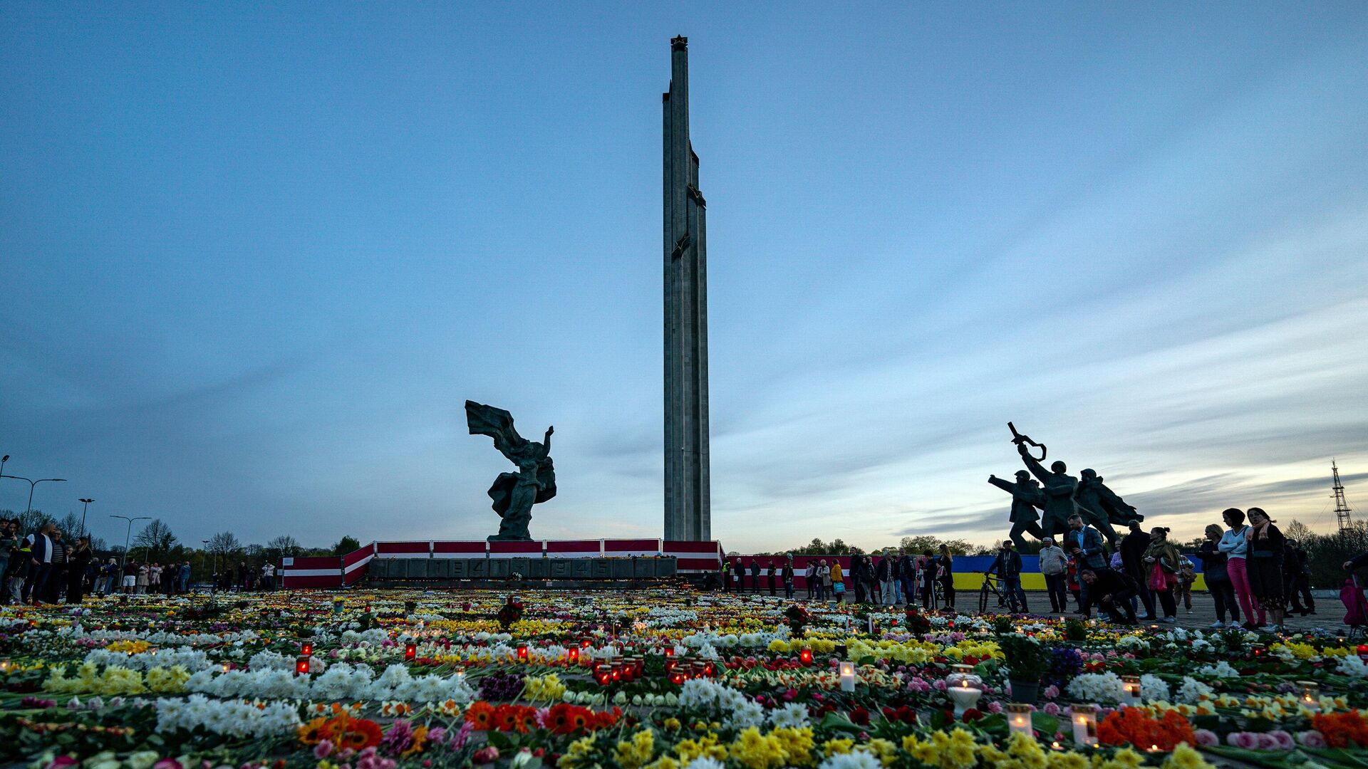 Мемориальный комплекс Памятник воинам Советской Армии - освободителям Советской Латвии и Риги от немецко-фашистских захватчиков в Риге - РИА Новости, 1920, 13.05.2022