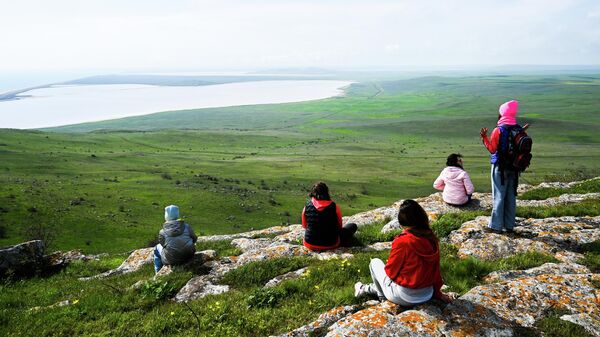 Вид на Кояшское озеро с горы Опук в Крыму