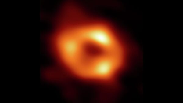Первое фото черной дыры Стрелец А* в центре нашей Галактики