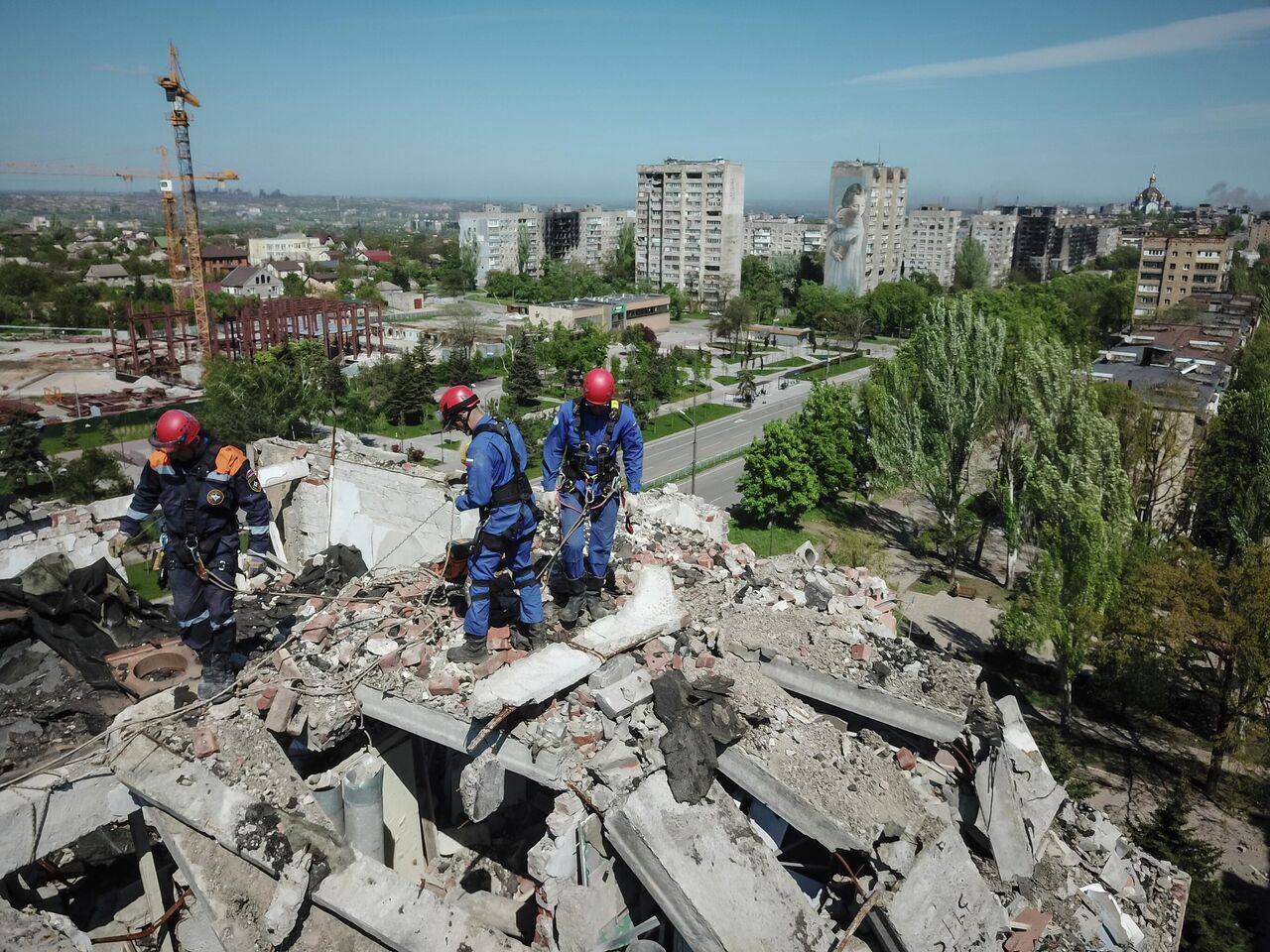 В Мариуполе начали работать общественный транспорт и автозаправки - РИА  Новости, 22.05.2022