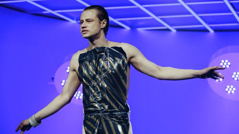 Спектакль Берегите ваши лица в Гоголь-центре