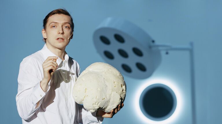 Спектакль Берегите ваши лица в Гоголь-центре