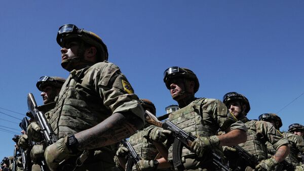 Боевики националистического полка Азов* в Мариуполе