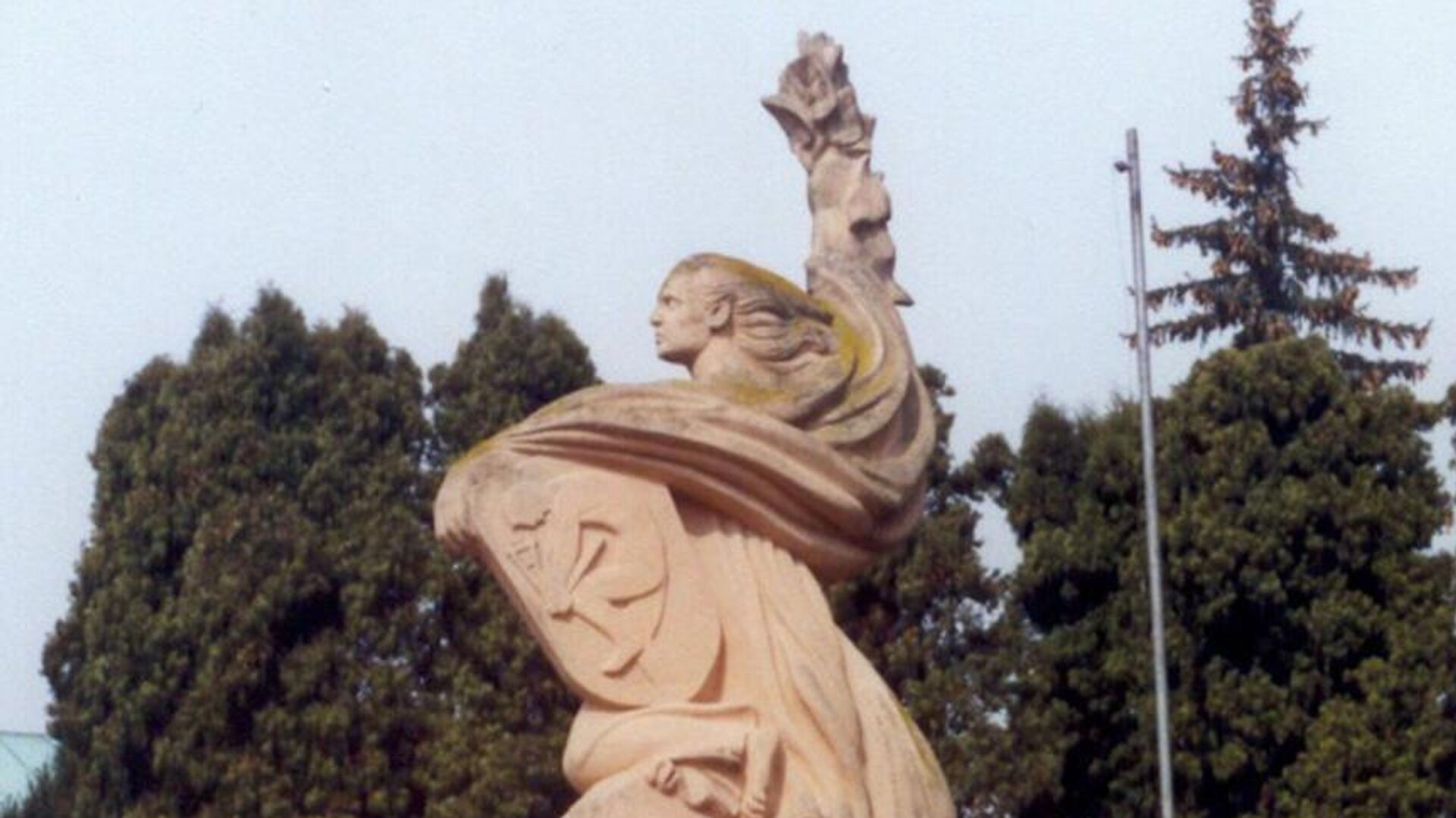 Монумент Спасибо, освободителям в городе Пиештяны, Словакия - РИА Новости, 1920, 20.05.2022