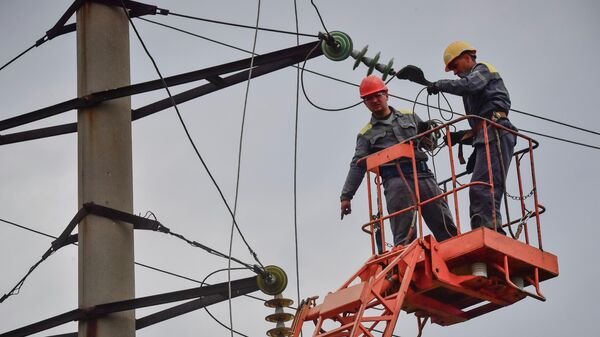Московские энергетики восстанавливают кабельные электросети в ЛНР