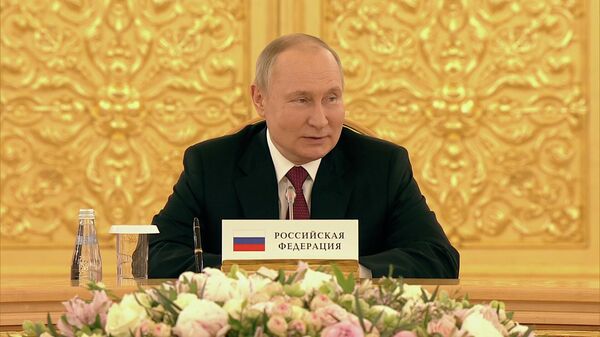 Путин: Надеюсь, что организация будет развиваться и дальше, имея ввиду непростые времена