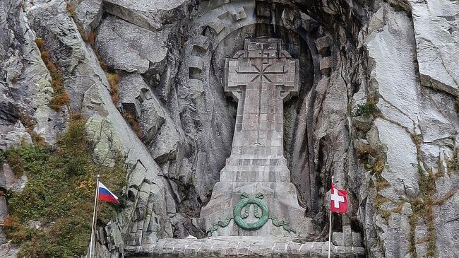 Суворовский крест в швейцарской деревне Андерматт