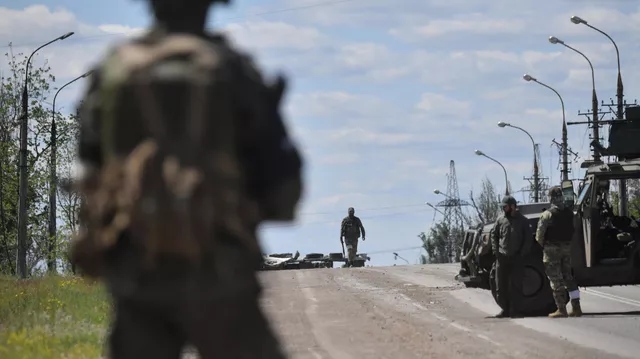 Военнослужащие ДНР на блокпосту в Мариуполе Военнослужащие ДНР на блокпосту в Мариуполе - РИА Новости, 1920, 22.05.2022
