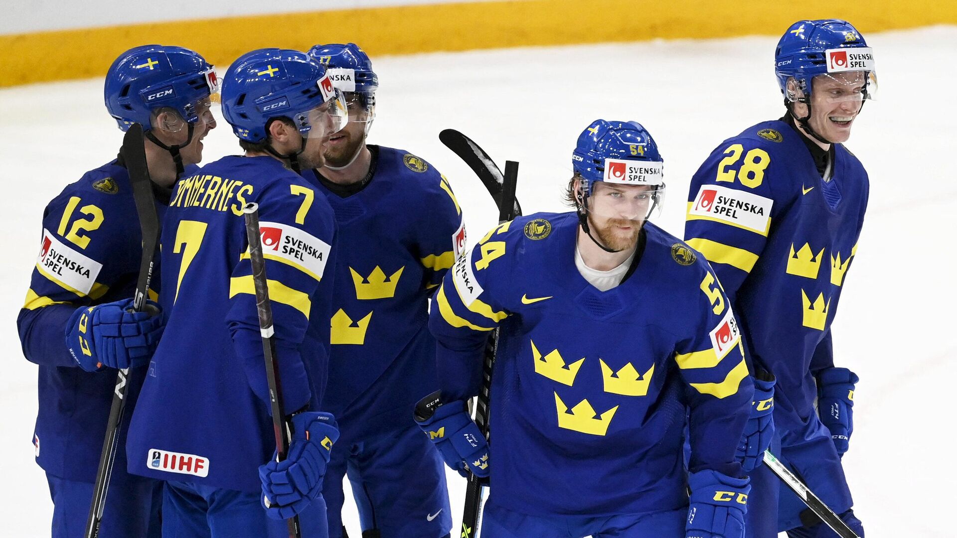 Хоккеисты сборной Швеции на чемпионате мира в Финляндии 2022 года - РИА Новости, 1920, 18.05.2022