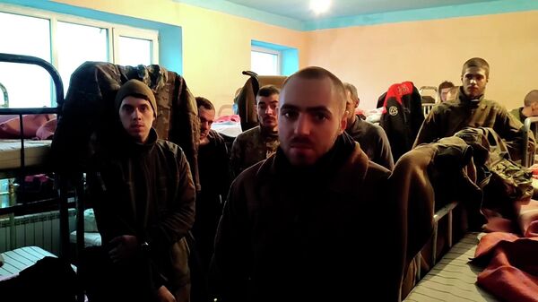 Лучше, чем ожидалось – сдавшиеся в плен боевики Азова рассказали об условиях содержания