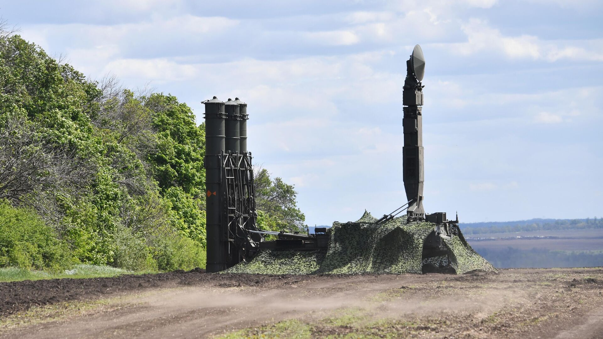 Работа зенитно-ракетной системы ПВО С-300В4 - РИА Новости, 1920, 04.05.2023