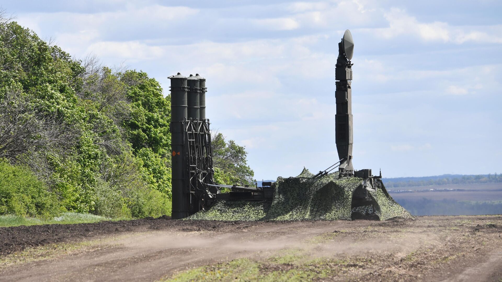 Работа зенитно-ракетной системы ПВО С-300В4 - РИА Новости, 1920, 04.05.2023