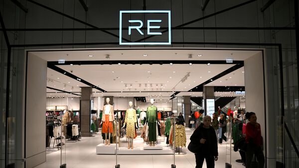 Магазин RE (Reserved) в ТЦ Columbus в Москве. 20 мая 2022