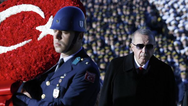 Президент Турции Реджеп Тайип Эрдоган на церемонии, посвященной 81-й годовщине смерти основателя современной Турции Мустафы Кемаля Ататюрка, в Анкаре
