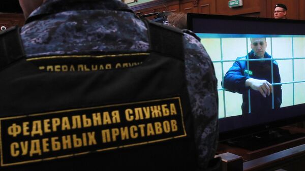 Алексей Навальный, отбывающий наказание в исправительной колонии №2 города Покров Владимирской области, участвует по видеосвязи в заседании Московского городского суда. 24 мая 2022