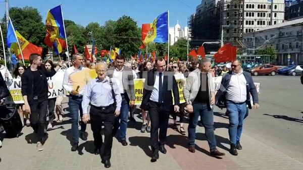 Акция протеста в Молдавии из-за задержания экс-президента Додона