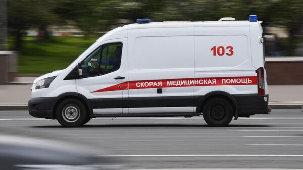 Автомобиль скорой помощи на улице в Москве