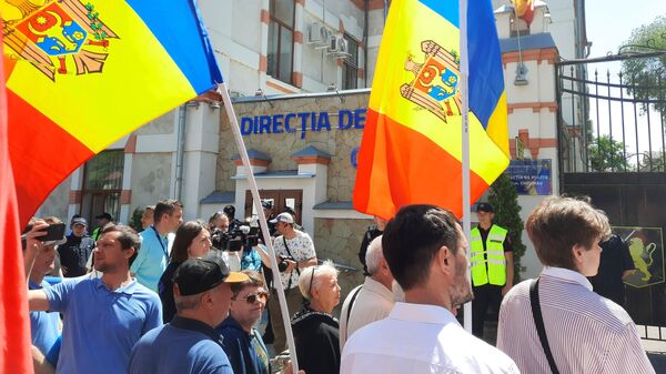 Митинг в поддержку экс-президента Молдавии Игоря Додона в Кишиневе
