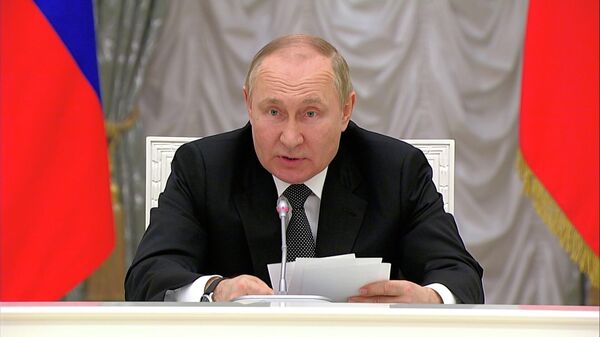 Путин о многодетных семьях: Важнейший приоритет для государства