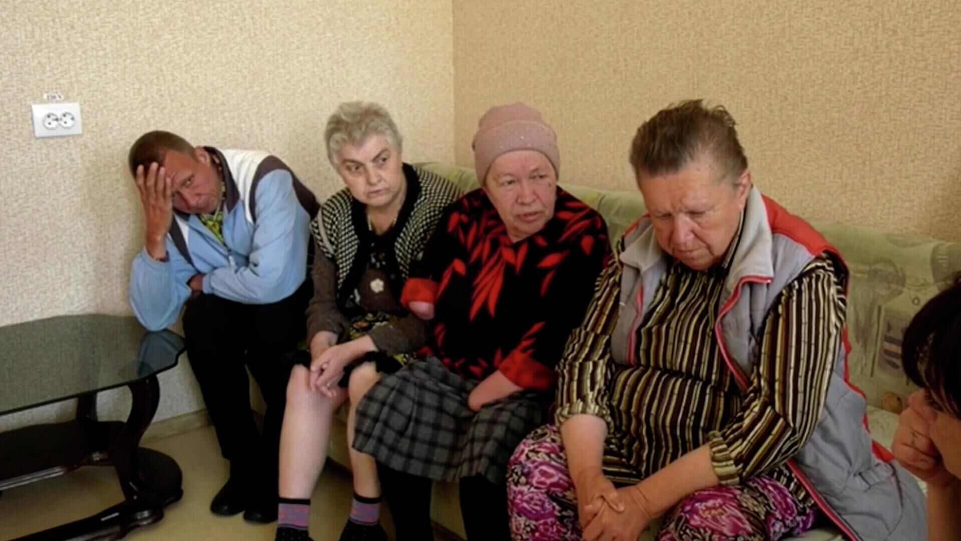 Нам нельзя было выходить – подопечные дома инвалидов в ЛНР рассказали о том, как стали заложниками - РИА Новости, 1920, 26.05.2022