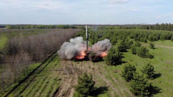 Кадр видео запуска крылатой ракеты Р-500 комплексом Искандер-К по военному объекту на Украине