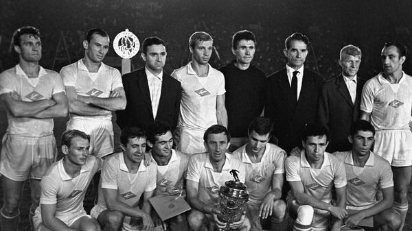 Команда московского Спартака - обладатель Кубка СССР по футболу 1963 года