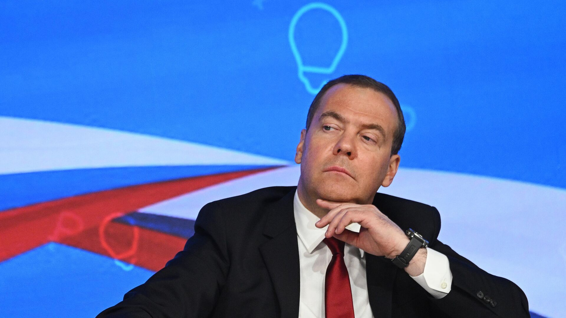 Dmitry Medvedev, chairman of the United Russia party, at the plenary meeting of the All-Russian party forum Entrepreneurship in the new economic reality - RIA Novosti, 1920, 11.12.2022