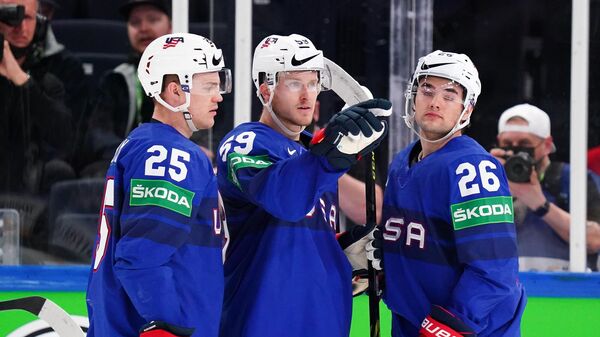 Хоккеисты сборной США на чемпионате мира 2022 года в Финляндии
