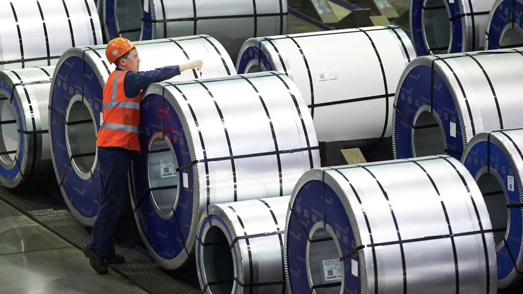 Вице-канцлер Германии призвал запретить импорт в ЕС российской стали