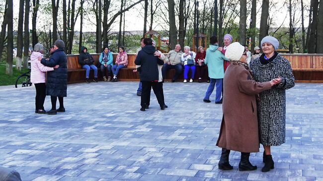 Городской парк, танцы