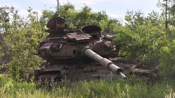 Уничтоженный украинский танк в ЛНР