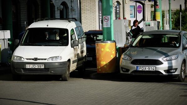Местным – скидки, или Как в Венгрии борются с бензиновым туризмом