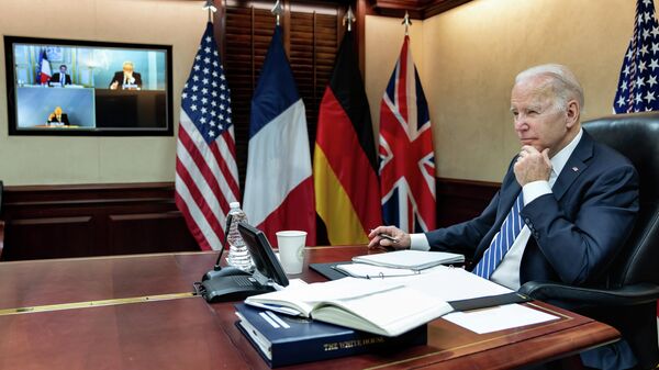 Президент США Джо Байден в ситуационной комнате Белого дома 