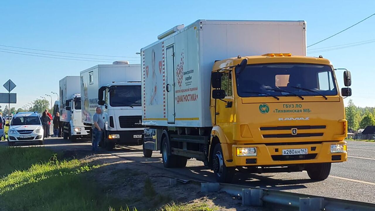 Ленобласть поможет Енакиево с восстановлением дорог и новым транспортом -  РИА Новости, 17.06.2022