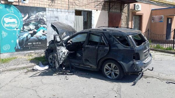 Взорванный автомобиль в центре Мелитополя