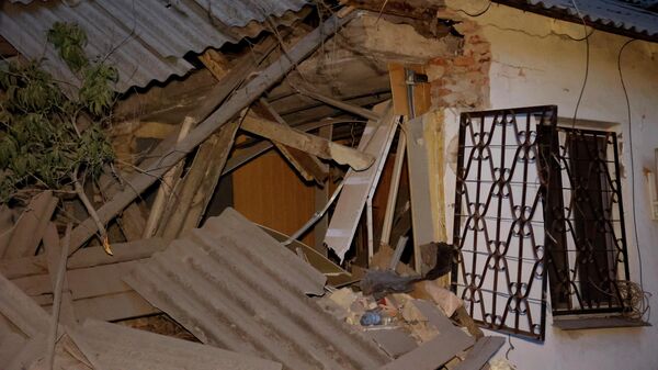Последствия обстрела ВСУ жилого сектора в Донецке