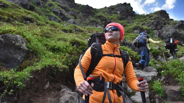Альпинисты во время туристического похода из базового лагеря Джилы - Су в Кабардино-Балкарии