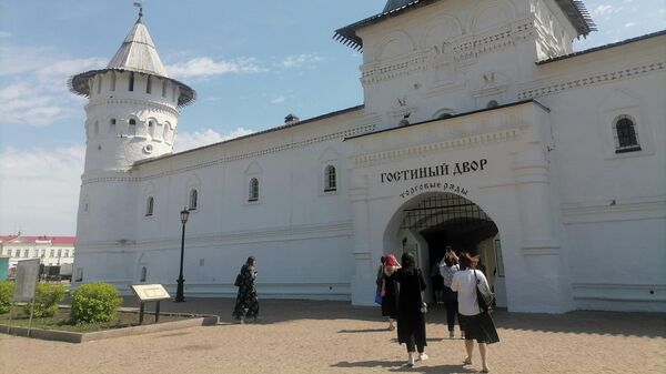 Вход в Гостиный двор в кремле Тобольска