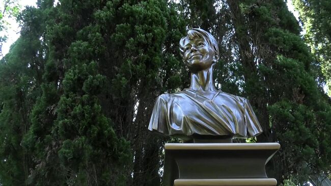 Открытие памятника Доктору Лизе в Сочи