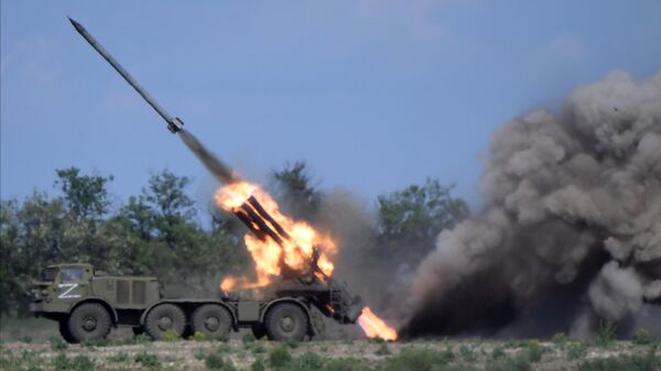 Реактивная система залпового огня Ураган подразделения Вооруженных сил РФ, задействованного в специальной военной операции на Украине