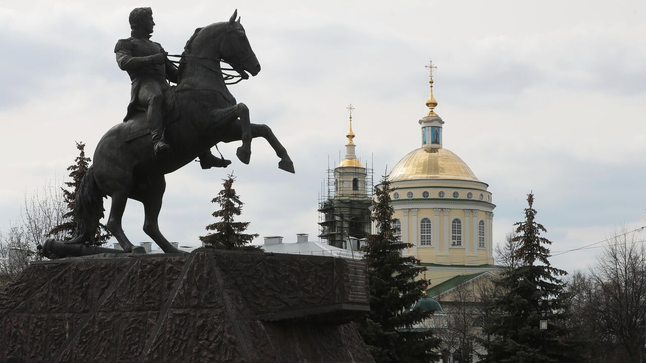 Памятник ермолову в орле фото