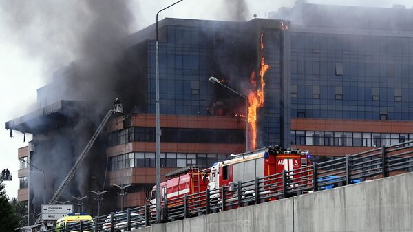 Пожар в бизнес-центре Гранд Сетунь плаза на западе Москвы