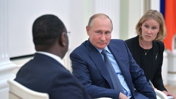 Президент России Владимир Путин во время встречи с президентом Сенегала Маки Саллом