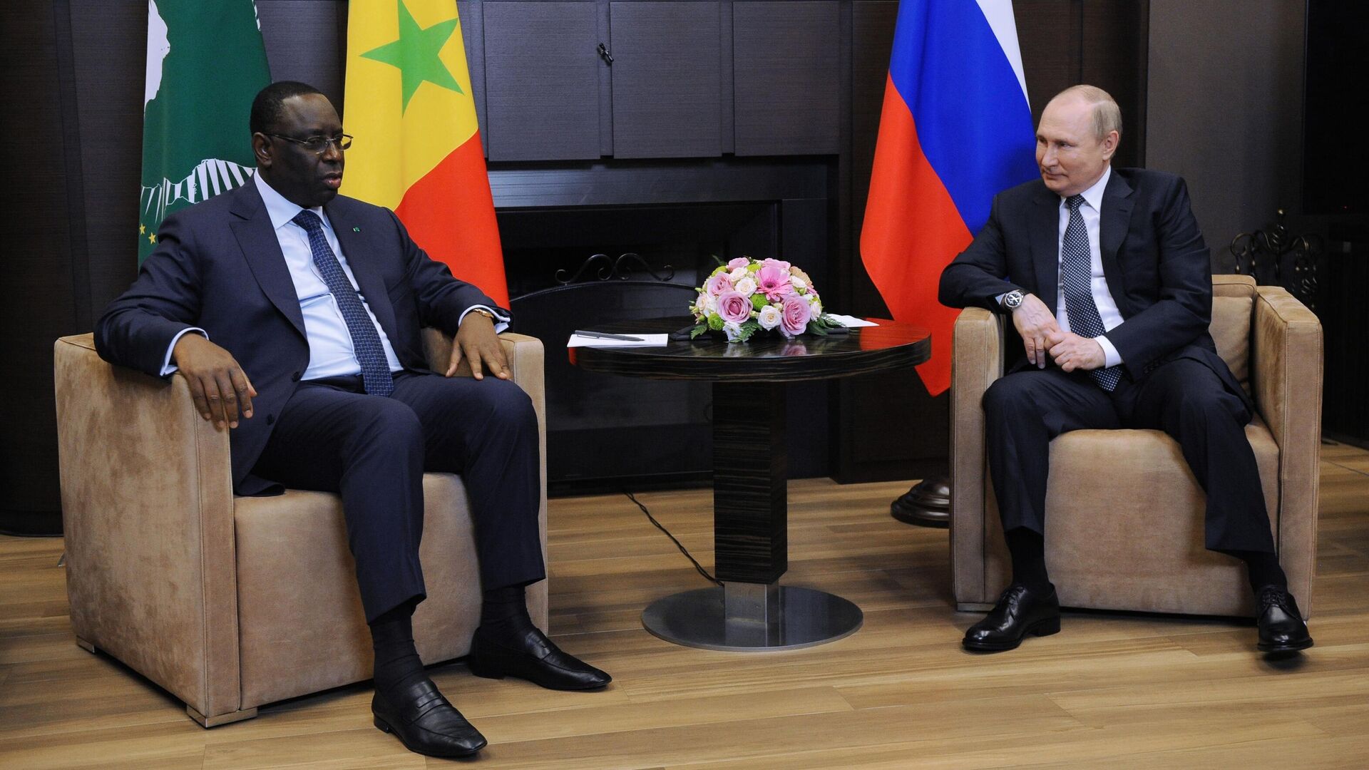 Президент РФ Владимир Путин и председатель Африканского союза, президент Сенегала Макки Салл во время встречи в Сочи - РИА Новости, 1920, 03.06.2022
