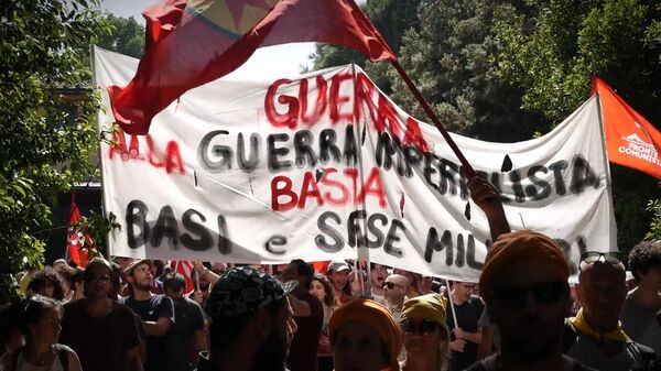 Акция протеста в Италии из-за строительства военной базы