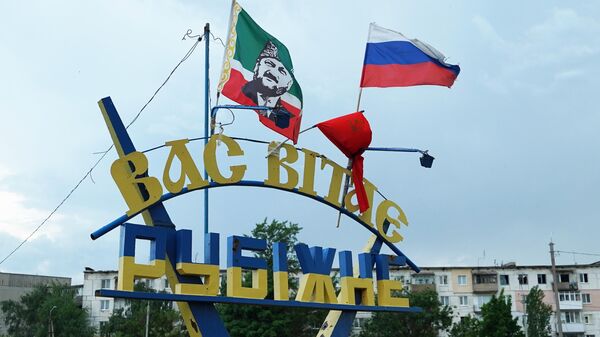 В освобожденном Рубежном в ЛНР открыли социальную столовую