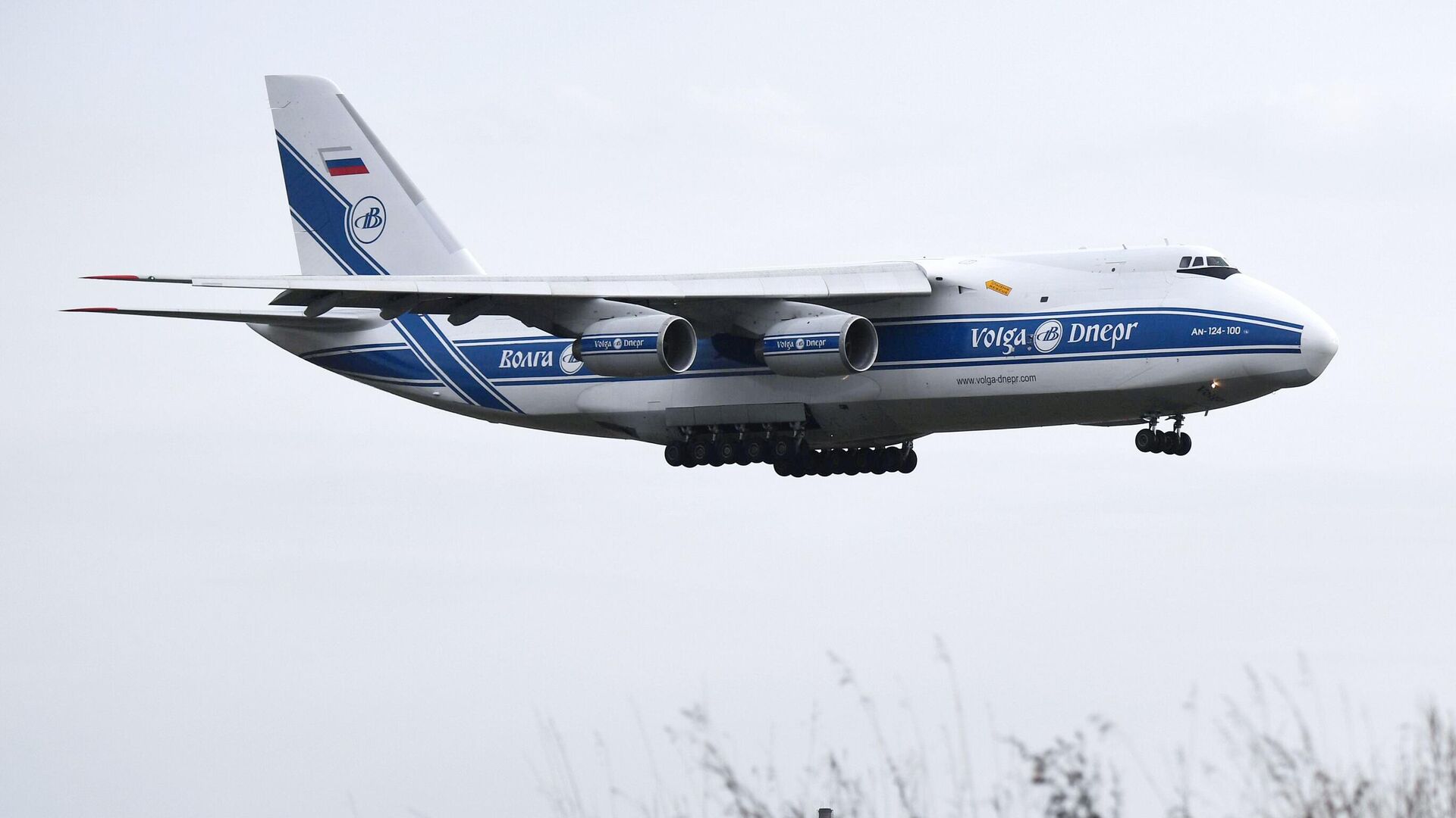 Самолет Ан-124 авиакомпании Волга-Днепр - РИА Новости, 1920, 03.04.2024