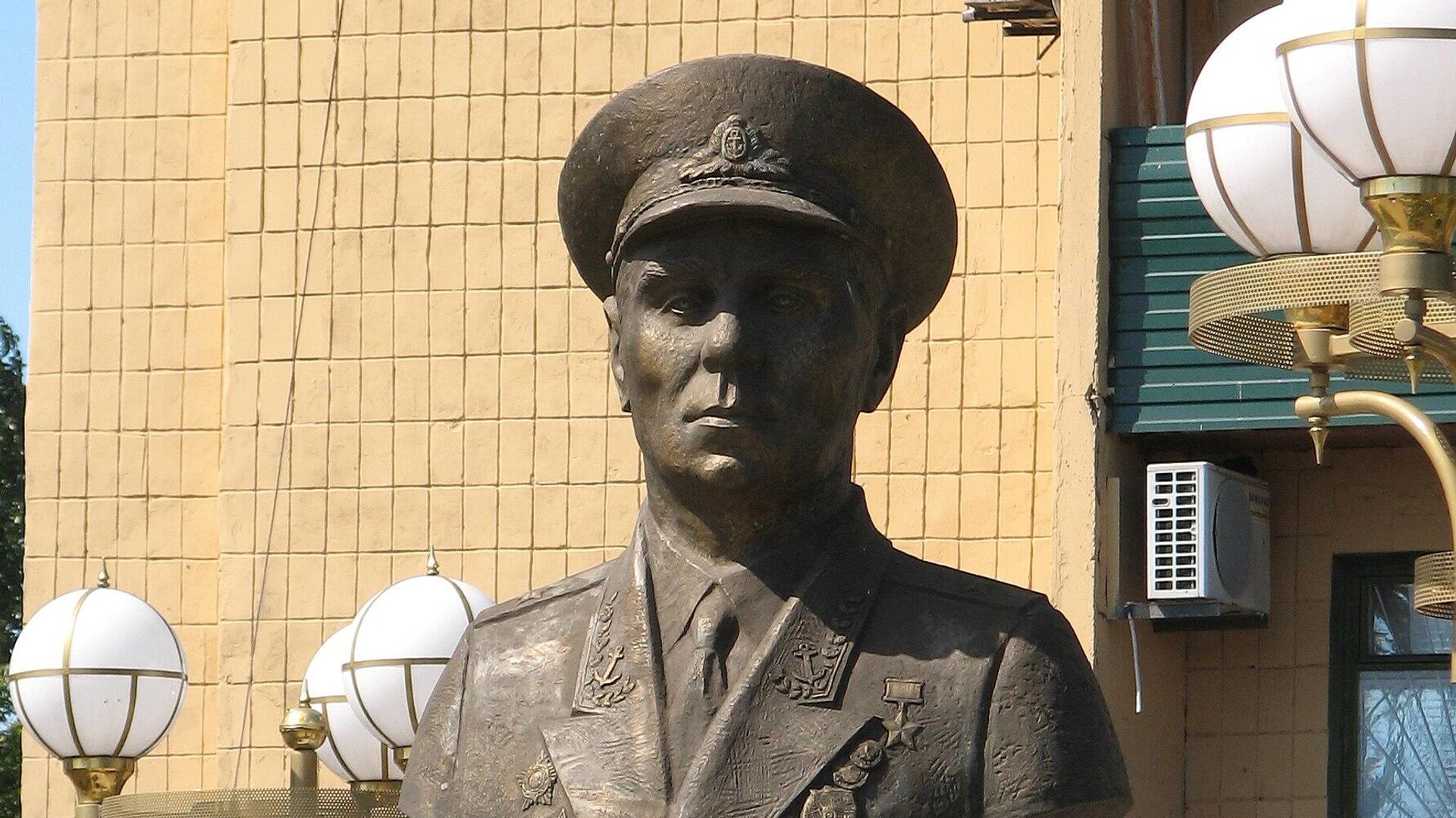 Памятник Николаю Лунину в Мариуполе - РИА Новости, 1920, 04.06.2022