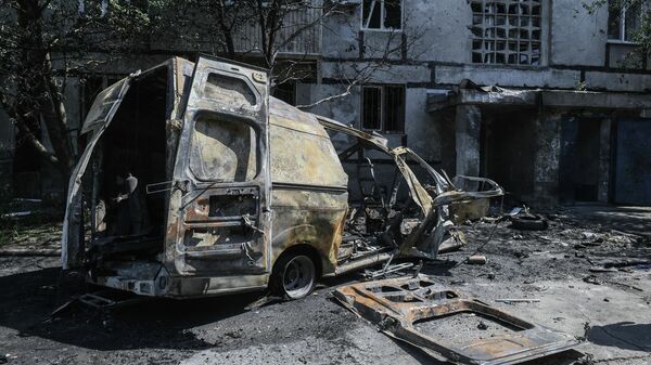 Последствия обстрела ВСУ Куйбышевского района в Донецке