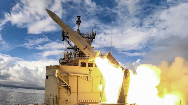 Запуск американской зенитной ракеты Standard во время учений ВС Тайваня 